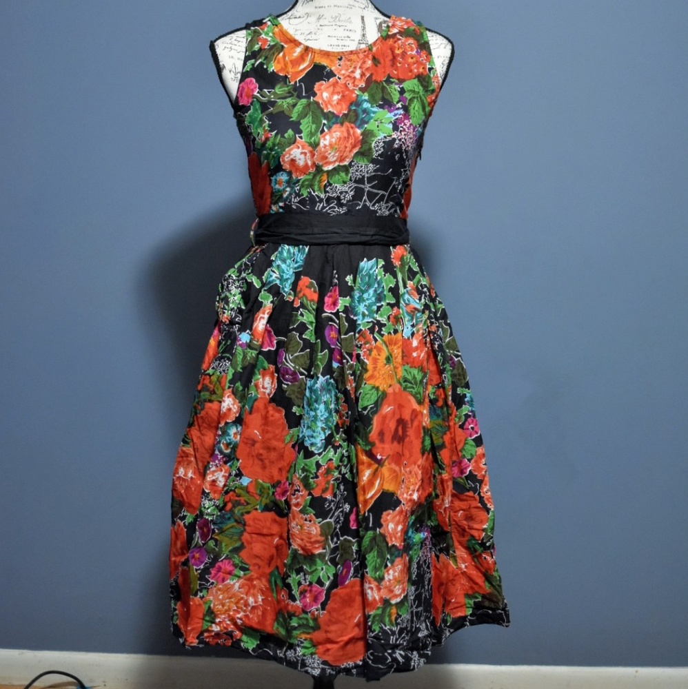 Modcloth Frock Shop Floral Dress NWOT 😍HP😍